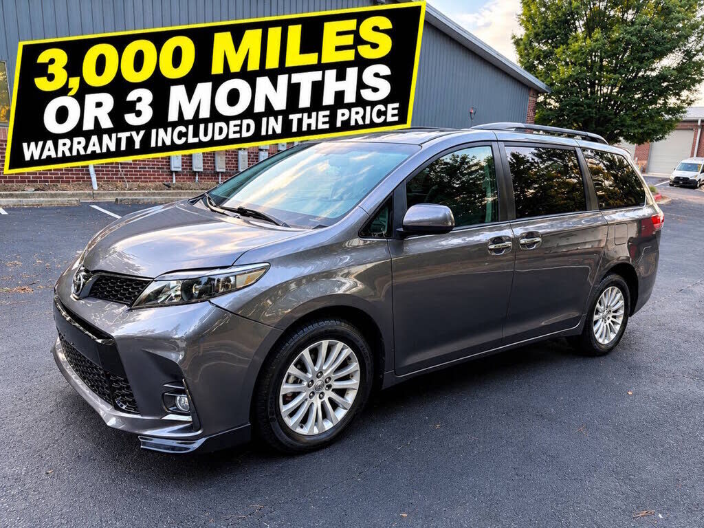 2011 TOYOTA Sienna
