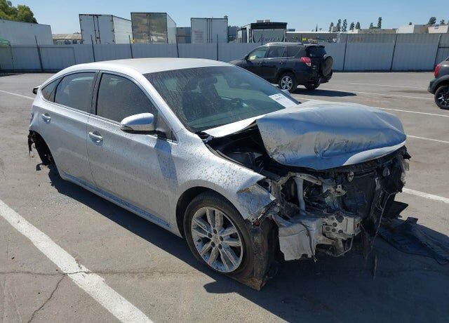 2014 TOYOTA Avalon