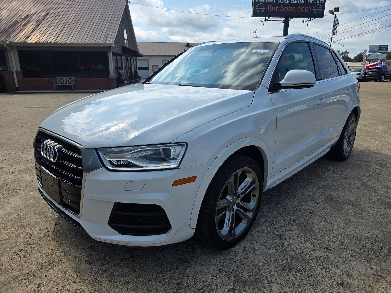 2016 AUDI Q3