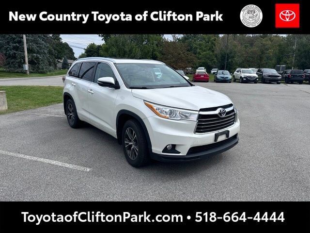 2016 TOYOTA Highlander