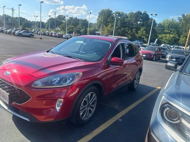 2021 FORD Escape