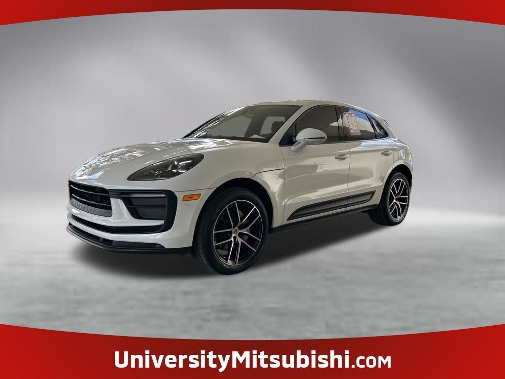 2022 PORSCHE Macan