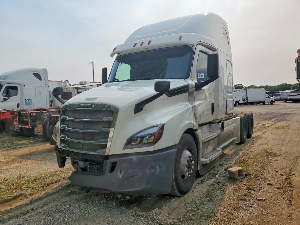 2018 FREIGHTLINER New Cascadia 126" Sleepercab