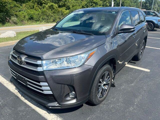 2017 TOYOTA Highlander