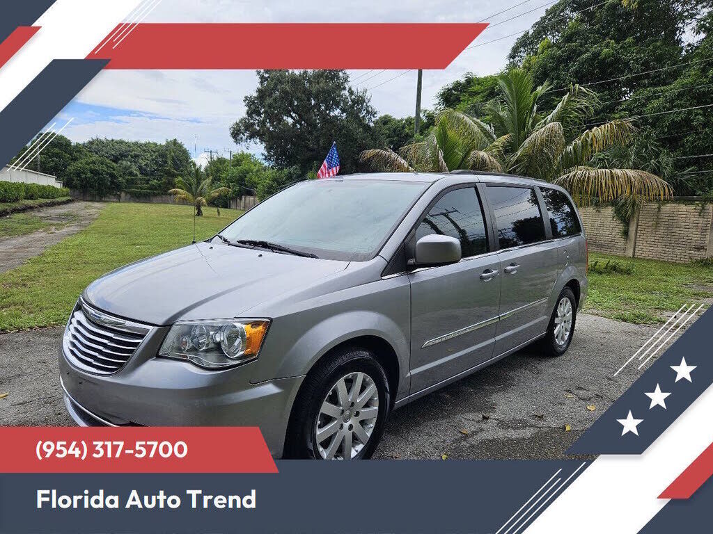 2016 CHRYSLER Town and Country