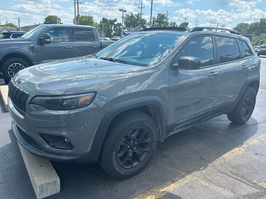 2022 JEEP Cherokee