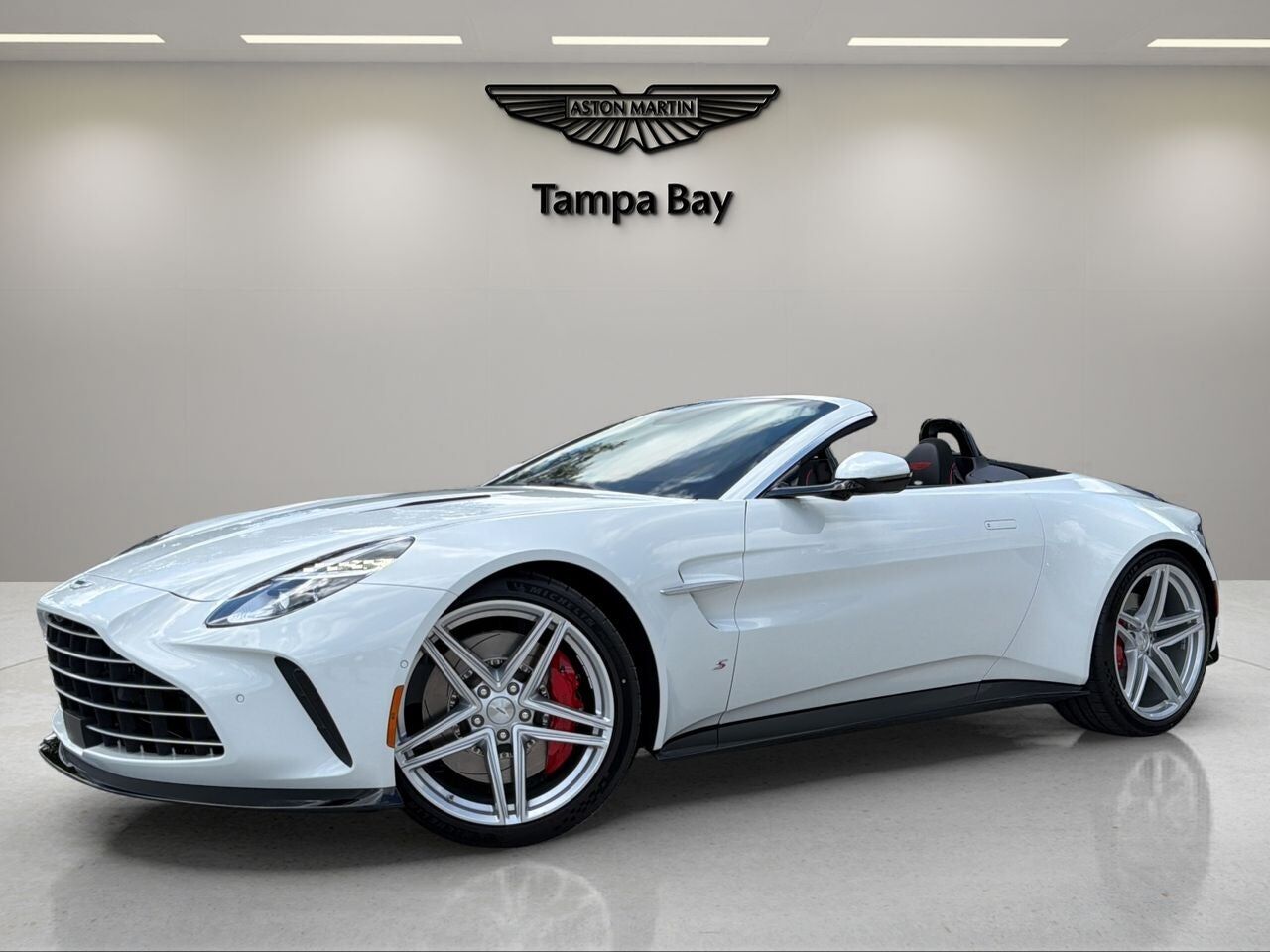 2026 ASTON MARTIN Vantage