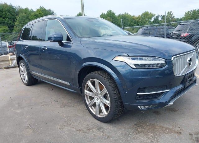 2019 VOLVO XC90