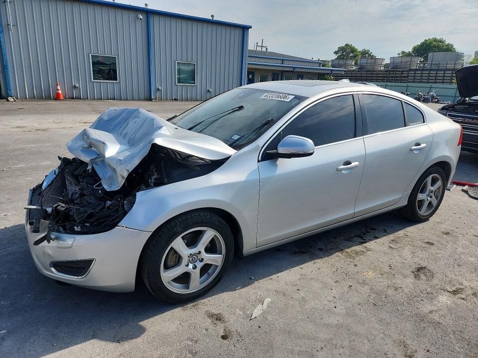 2013 VOLVO S60