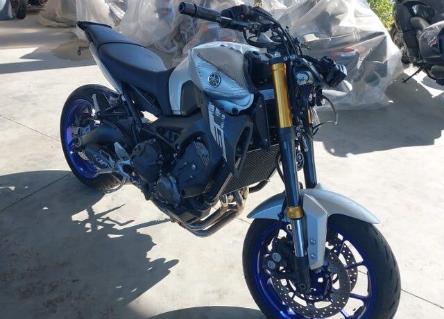 2015 YAMAHA FZ09