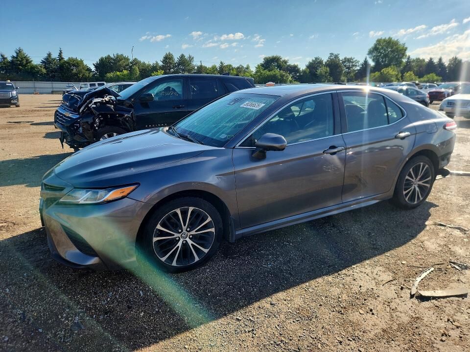 2019 TOYOTA Camry