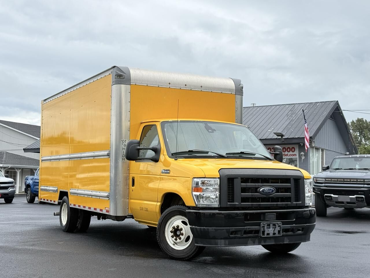 2022 FORD E-350