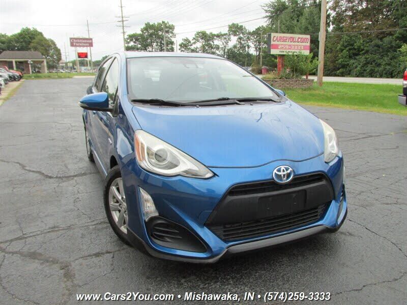 2017 TOYOTA Prius