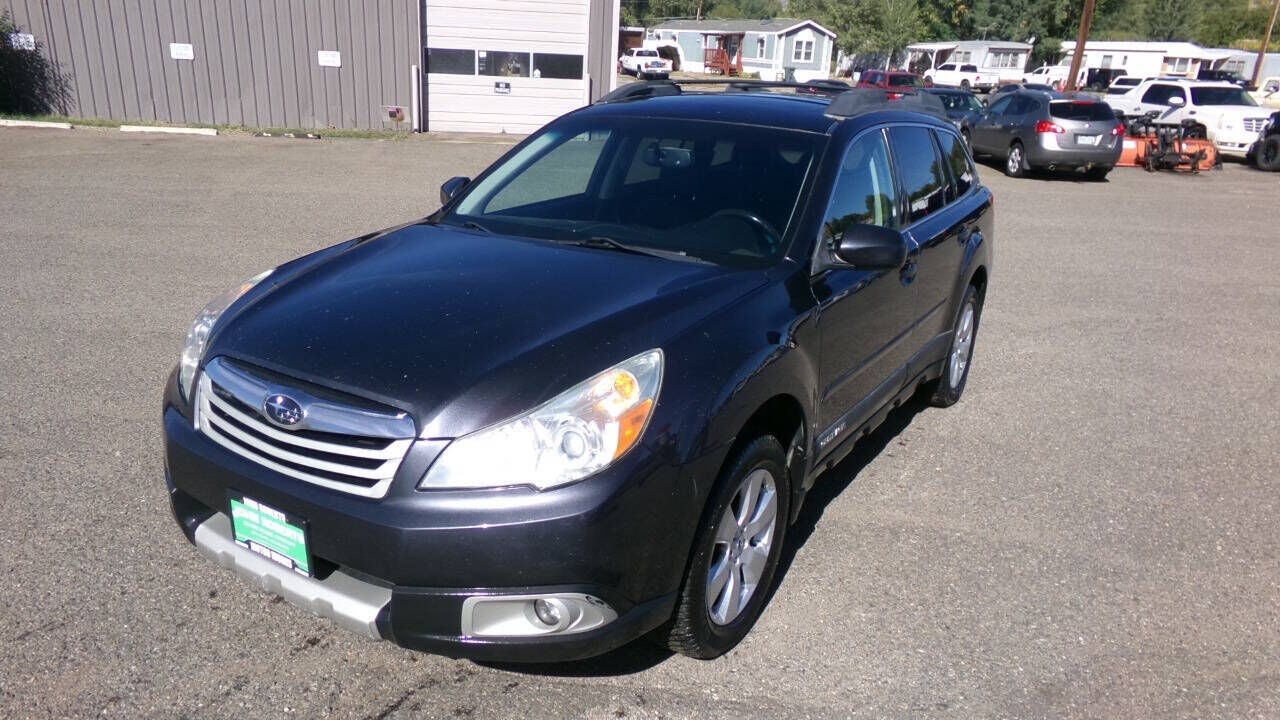 2012 SUBARU Outback