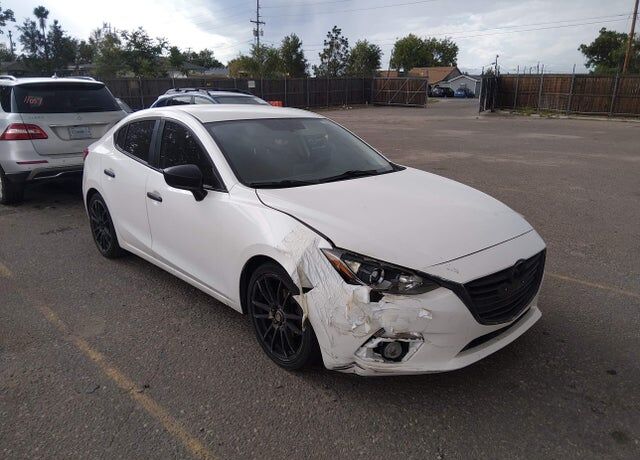 2016 MAZDA Mazda3