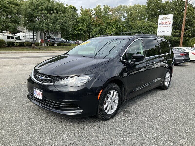 2020 CHRYSLER Voyager