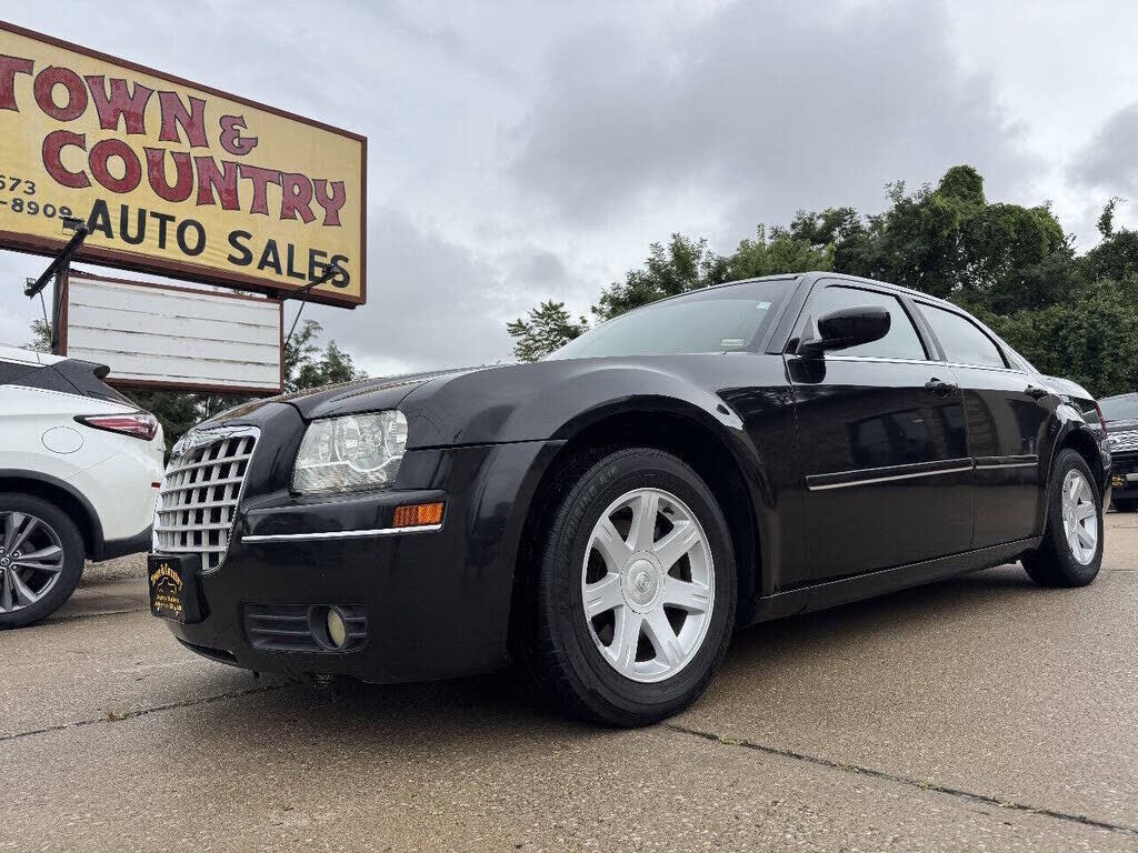 2005 CHRYSLER 300