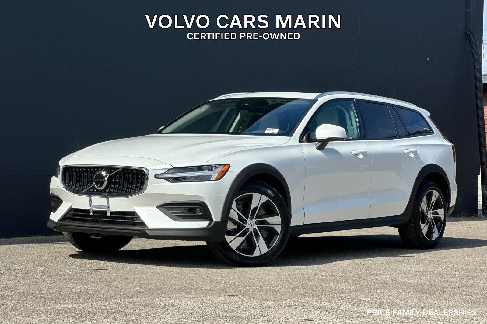 2025 VOLVO V60CC