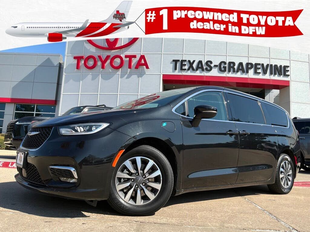 2023 CHRYSLER Pacifica