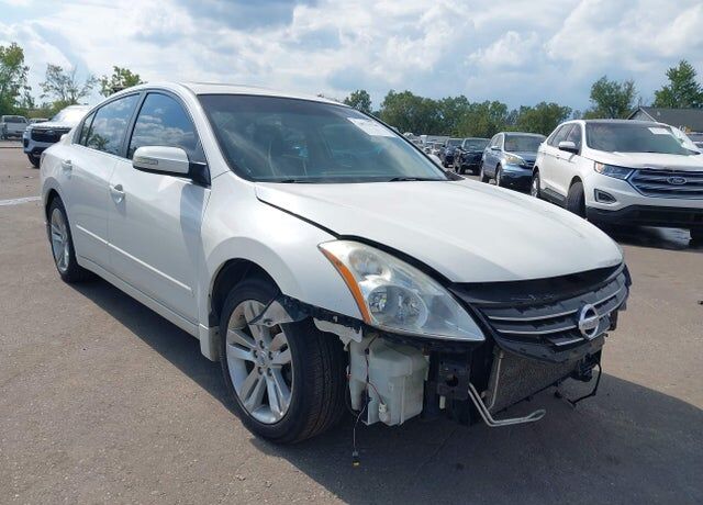 2012 NISSAN Altima