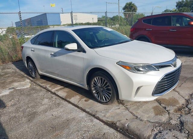 2018 TOYOTA Avalon