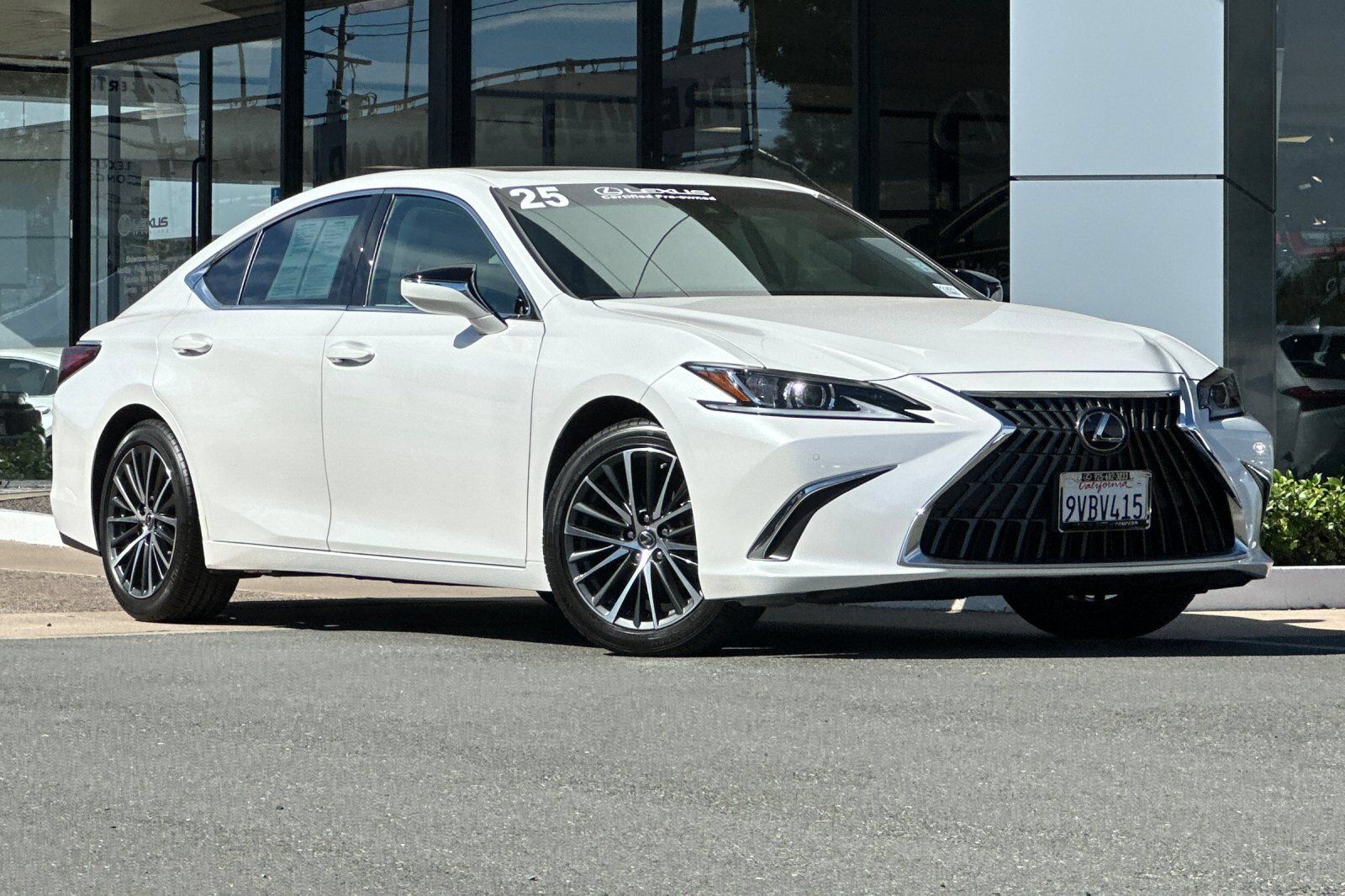 2025 Lexus ES