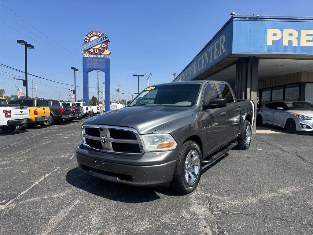 2012 DODGE Ram