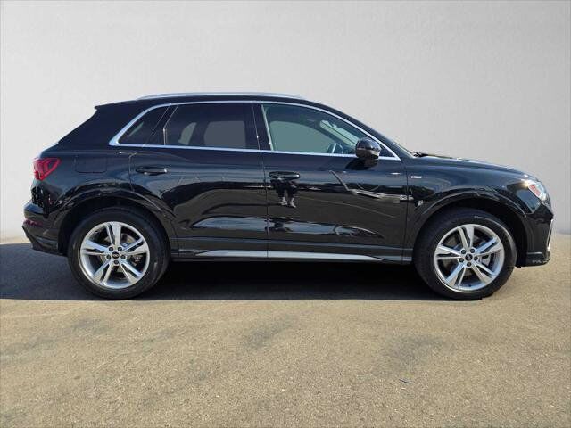 2023 Audi Q3