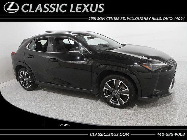 2025 LEXUS UX