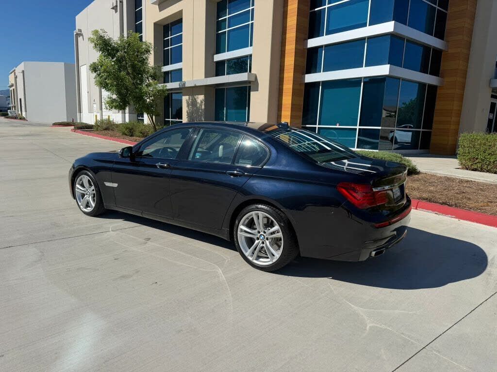 2013 BMW 750i / ALPINA B7