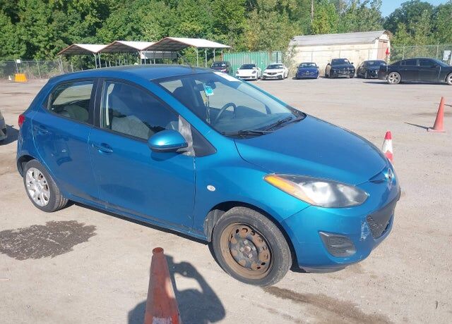 2011 MAZDA Mazda2