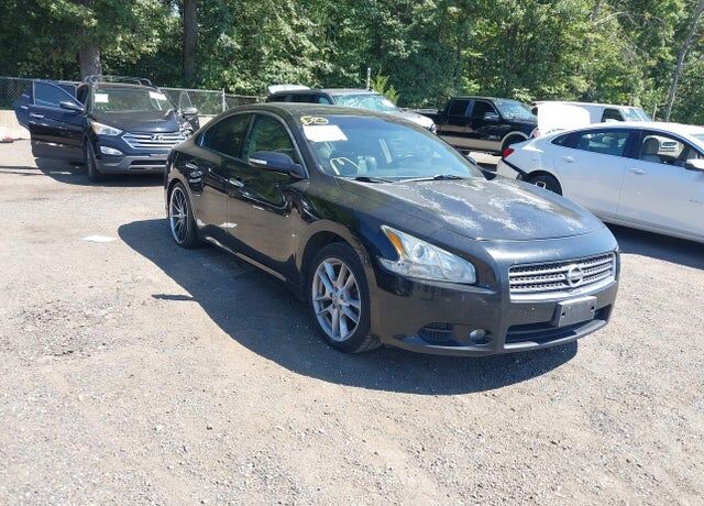 2010 NISSAN Maxima