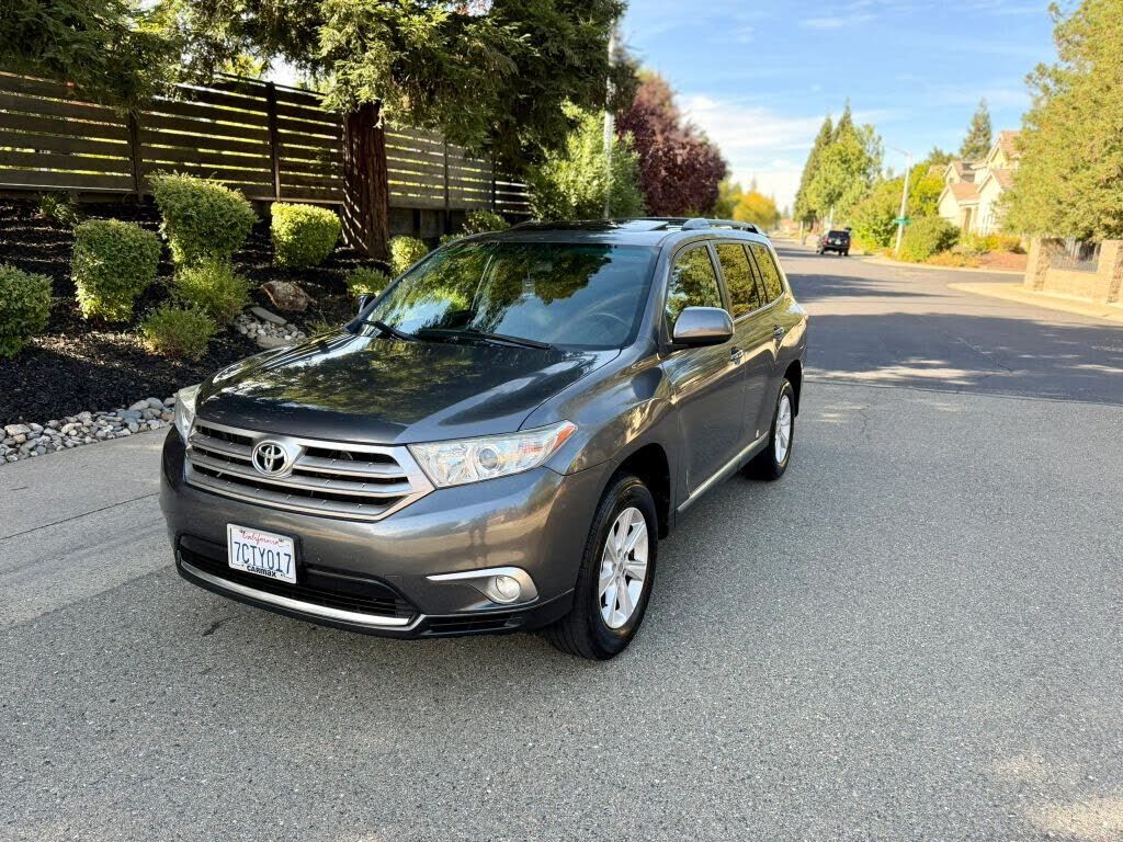2013 TOYOTA Highlander