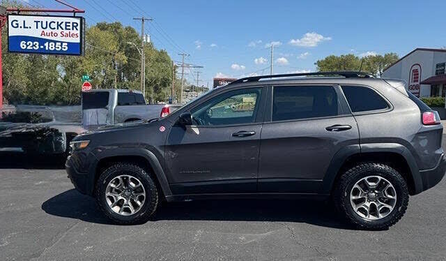 2022 JEEP Cherokee