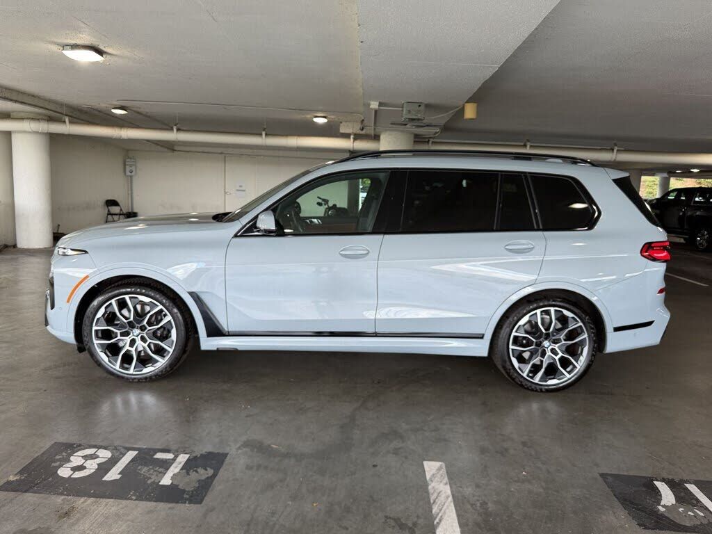 2024 BMW X7