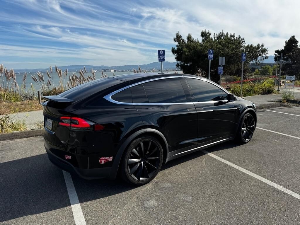 2017 TESLA Model X