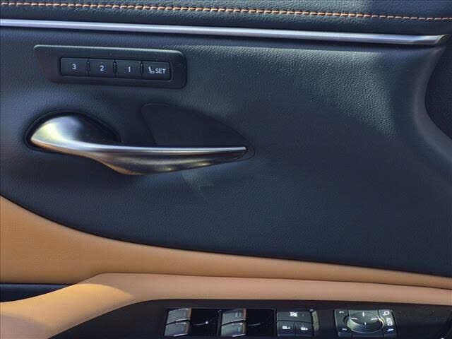 2024 Lexus ES