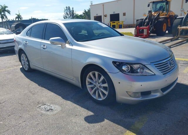 2011 LEXUS LS