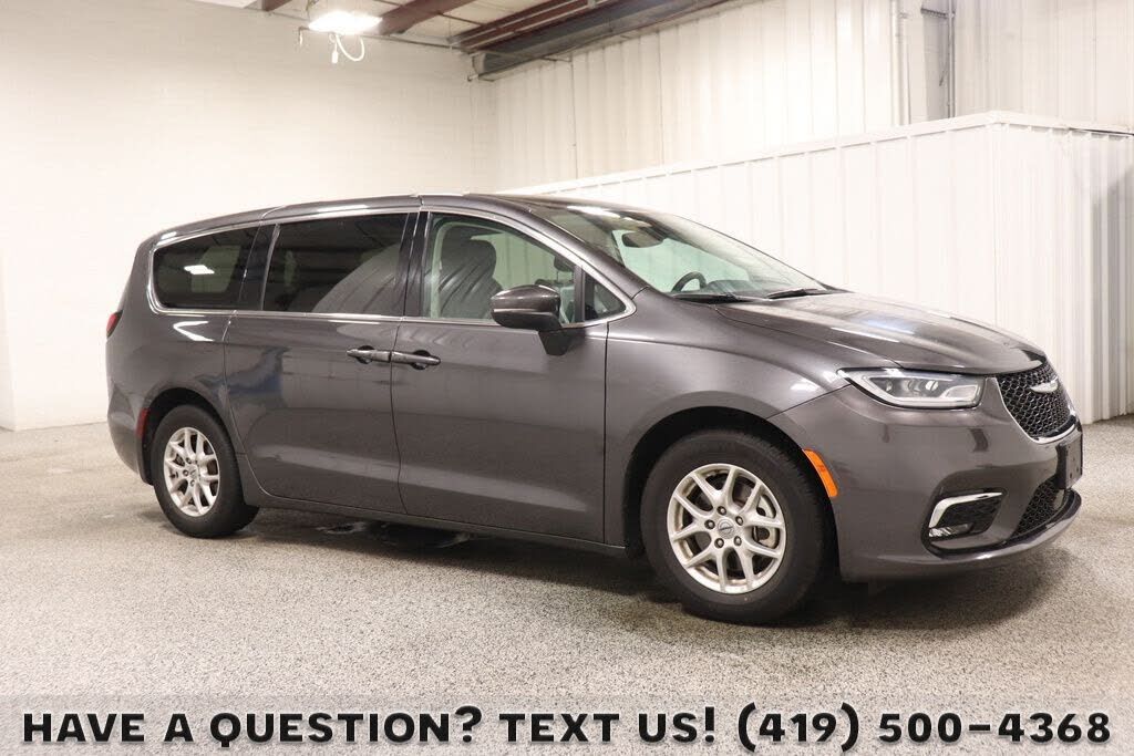 2023 CHRYSLER Pacifica