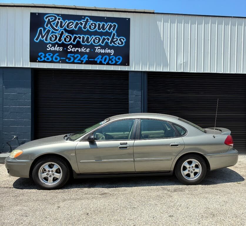 2004 FORD Taurus