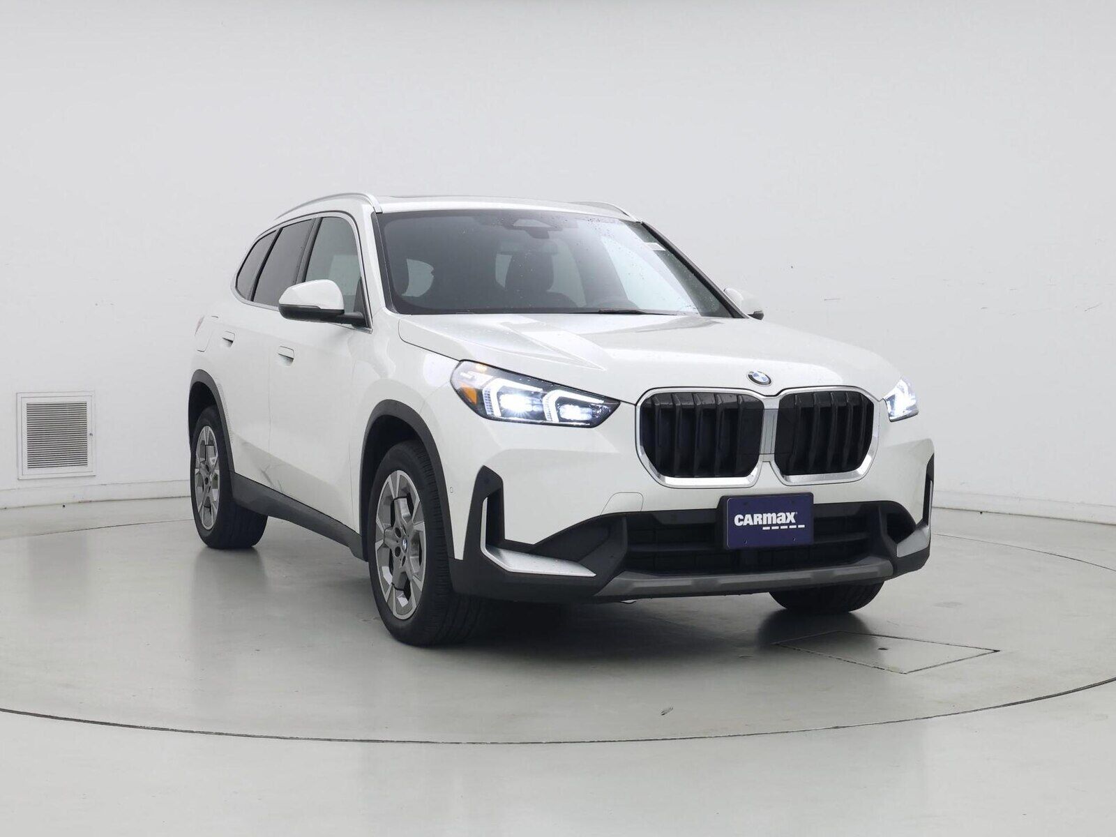 2023 BMW X1
