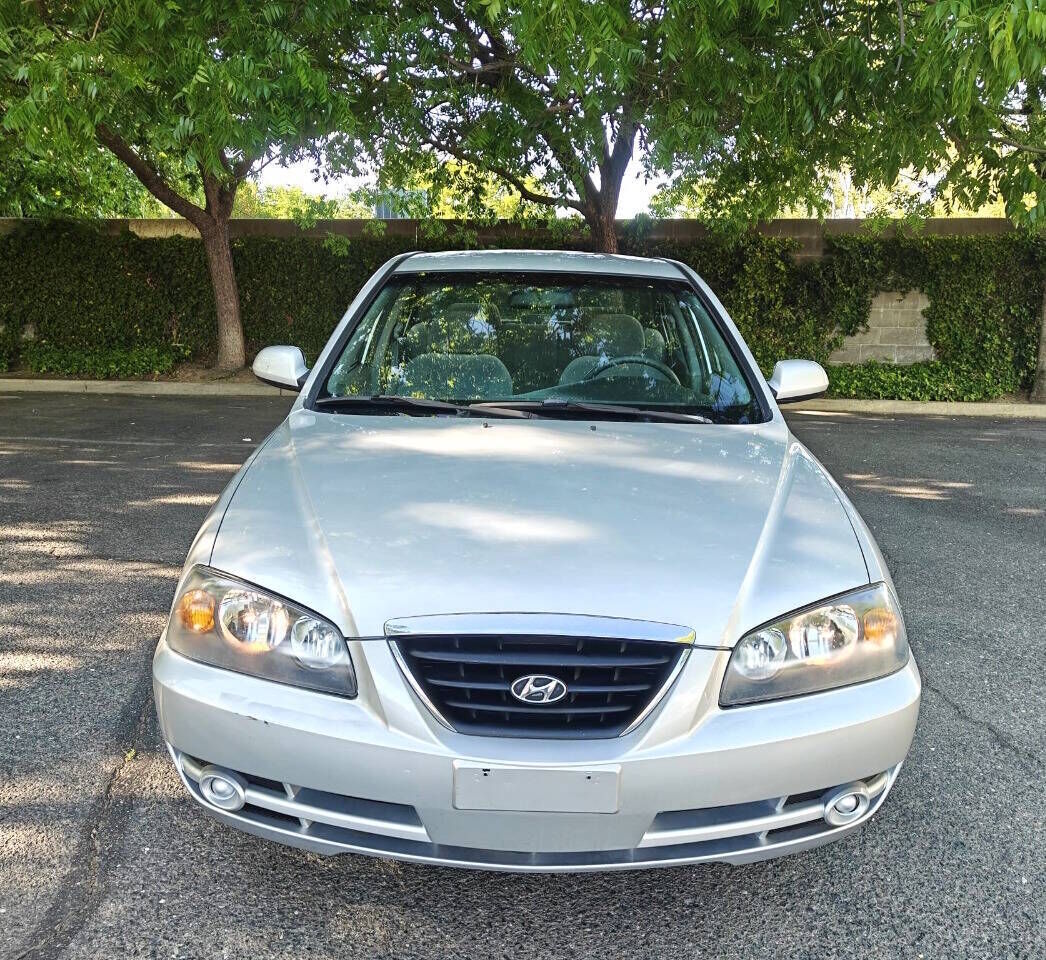 2004 HYUNDAI Elantra