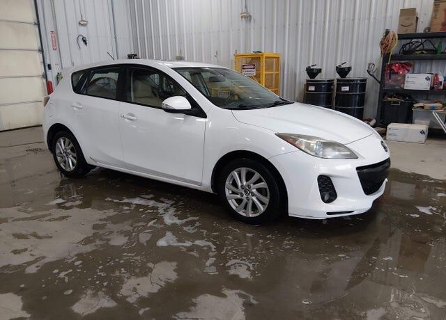 2013 MAZDA Mazda3