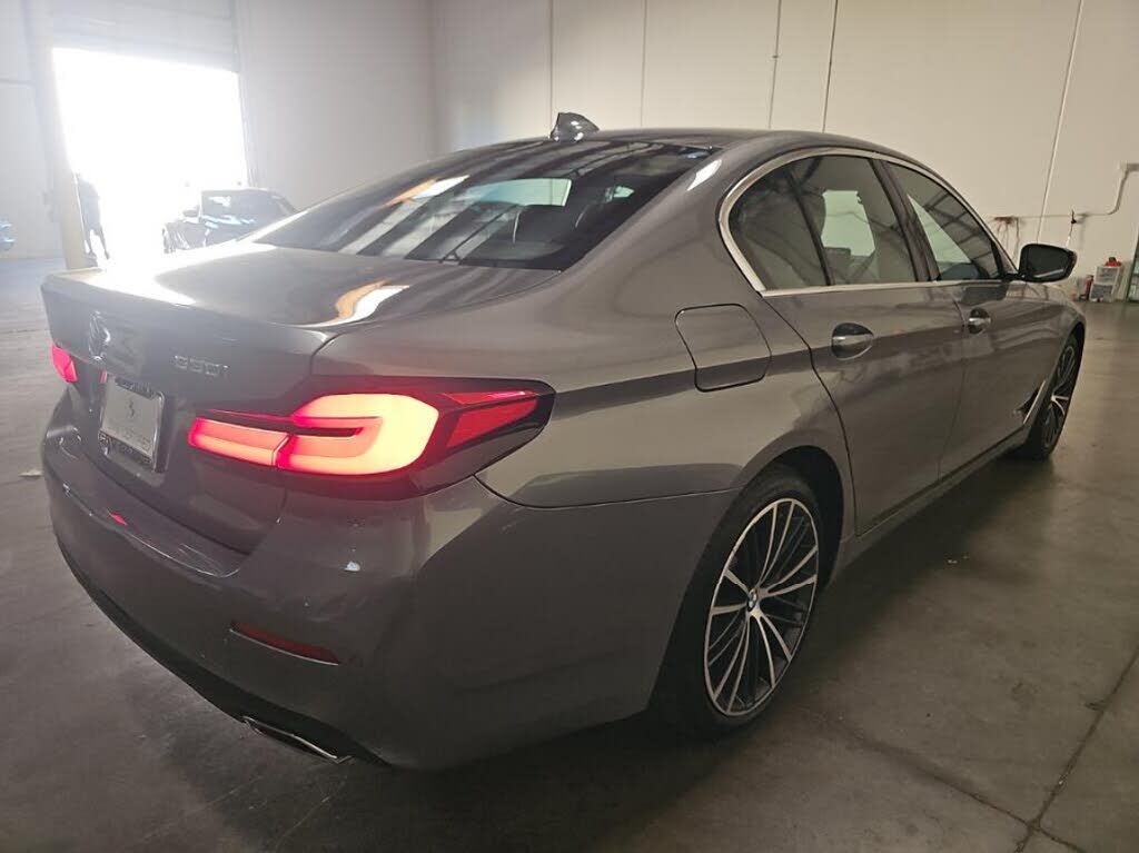 2023 BMW 530i