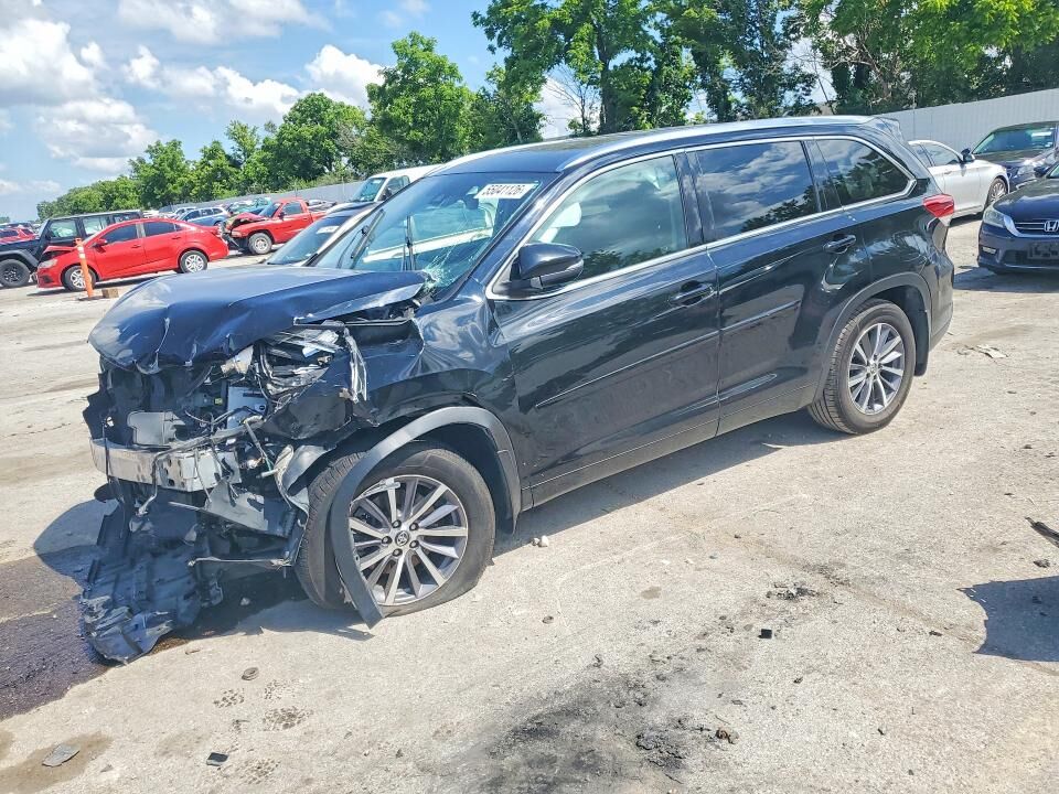 2017 TOYOTA Highlander