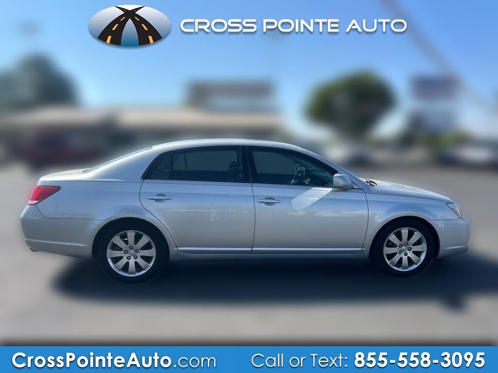 2005 TOYOTA Avalon
