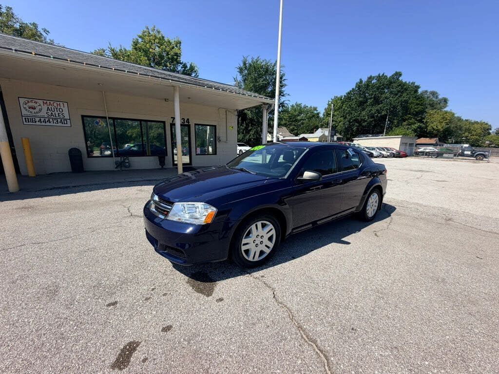 2013 DODGE Avenger