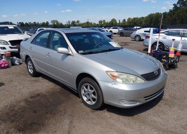 2004 TOYOTA Camry