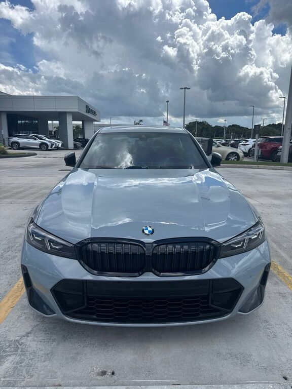 2023 BMW 330i