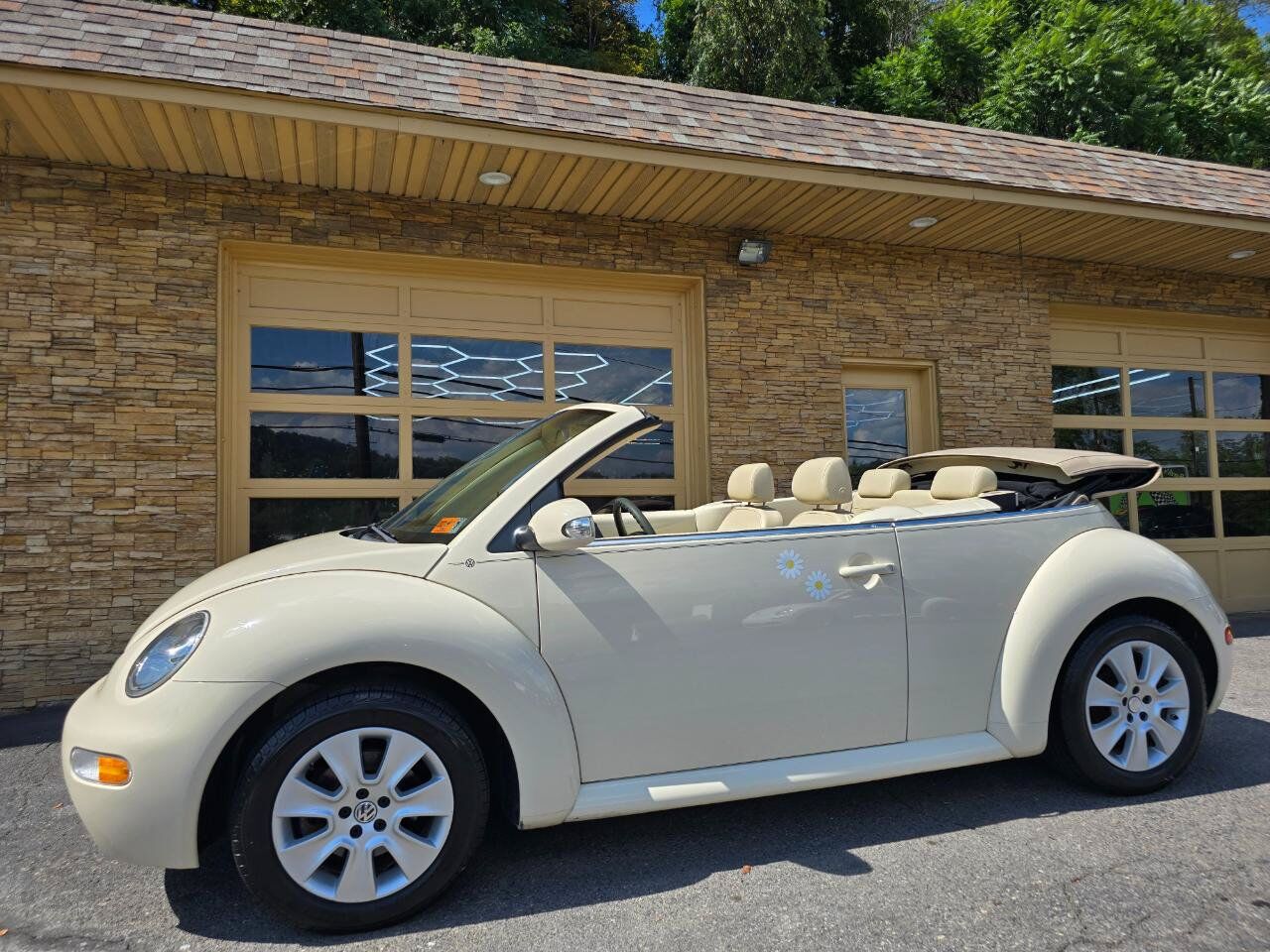 2005 VOLKSWAGEN Beetle